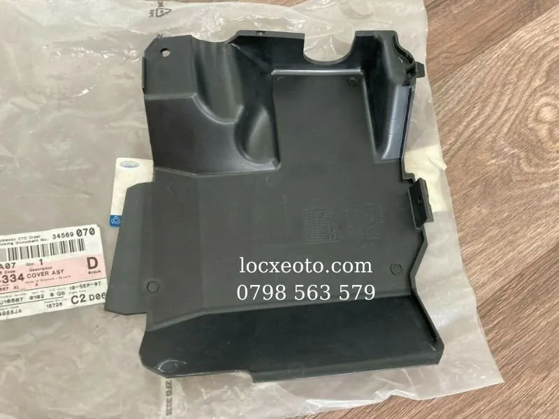 Nắp hộp ECU xe Ford Focus