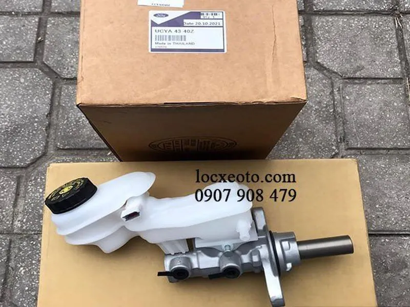 Tổng phanh xe ô tô mazda bt50 chính hãng mã UCYA4340Z