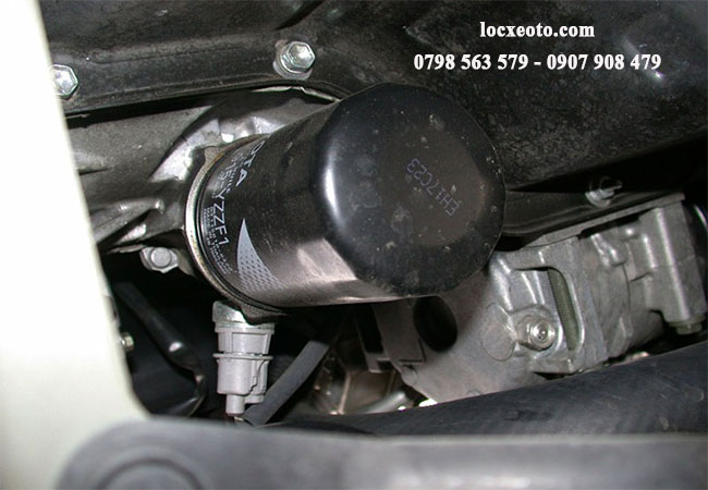 xác định vị trí chính xác của lọc dầu để thao tác đúng và tránh mất thời gian xác định vị trí chính xác của lọc dầu để thao tác đúng và tránh mất thời gian