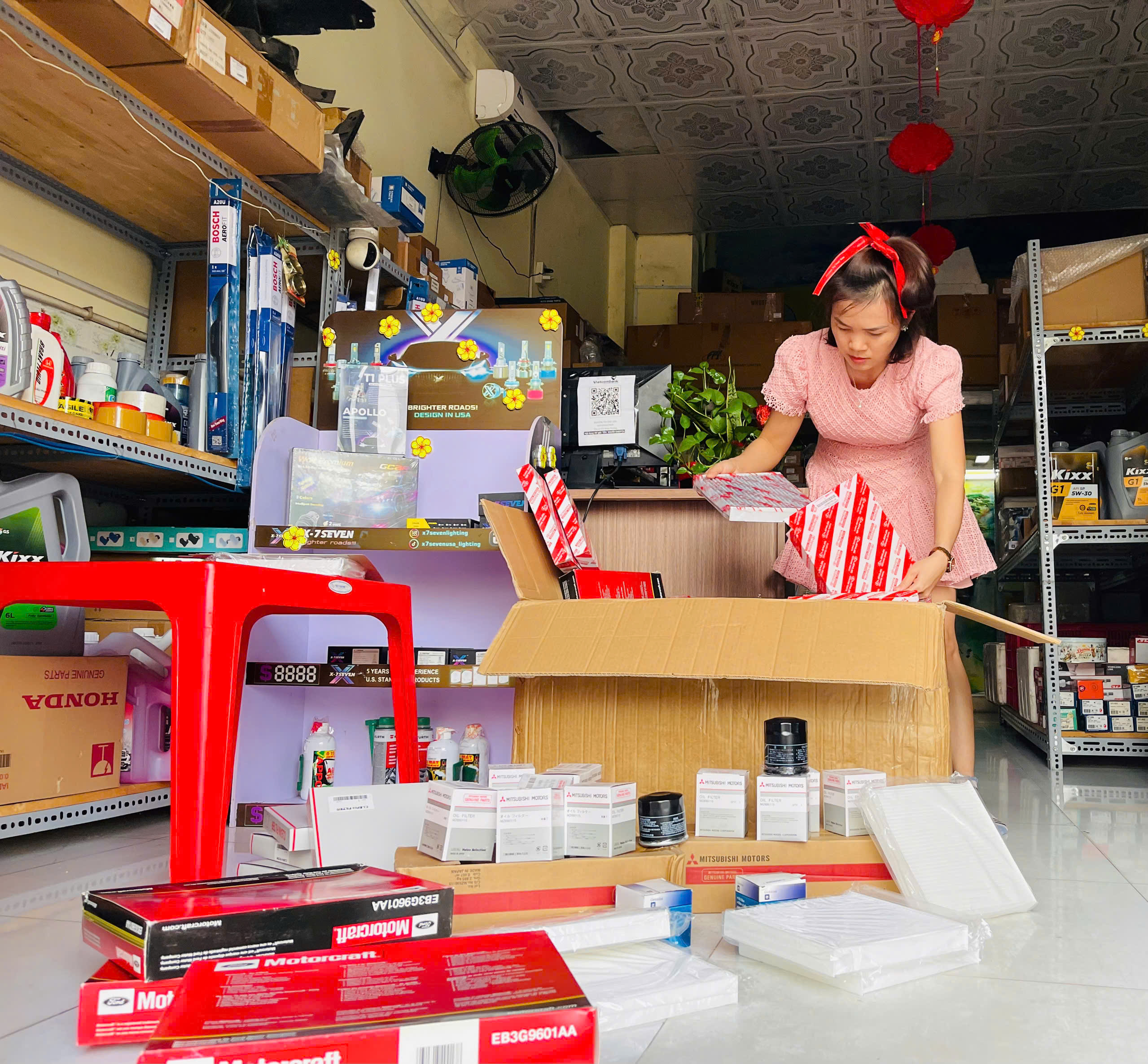 ghé ngay cửa hàng Liên Phương nếu các bác đang tìm loc gió cho xế yêu ghé ngay cửa hàng Liên Phương nếu các bác đang tìm loc gió cho xế yêu