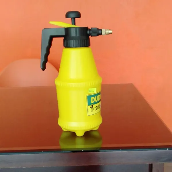 BÌNH TƯỚI DDC 2 LÍT