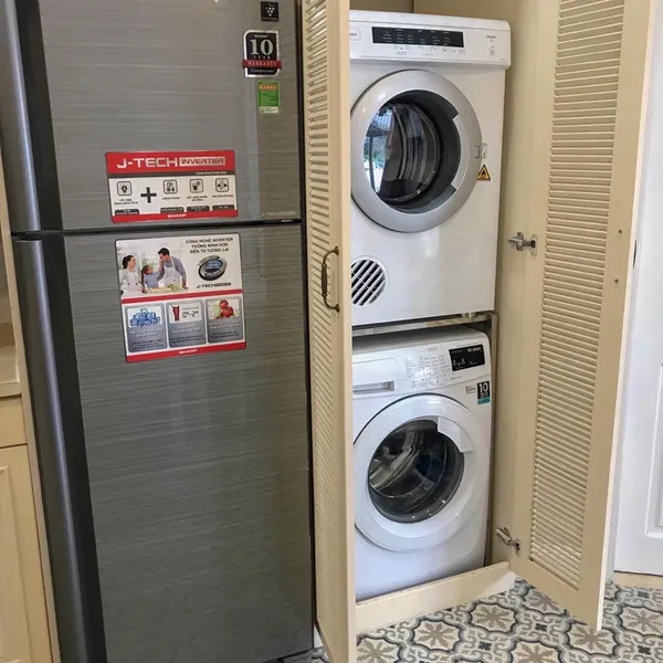 Serviced 2-bedroom apt in Thao Dien | French style | Swimming Pool & Gym