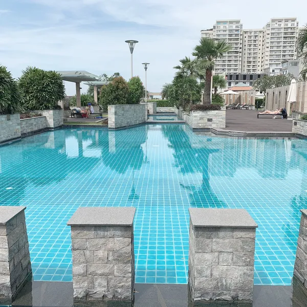 TROPIC GARDEN | The Convinience And Refinement Of This Apartment Will Suprise You!