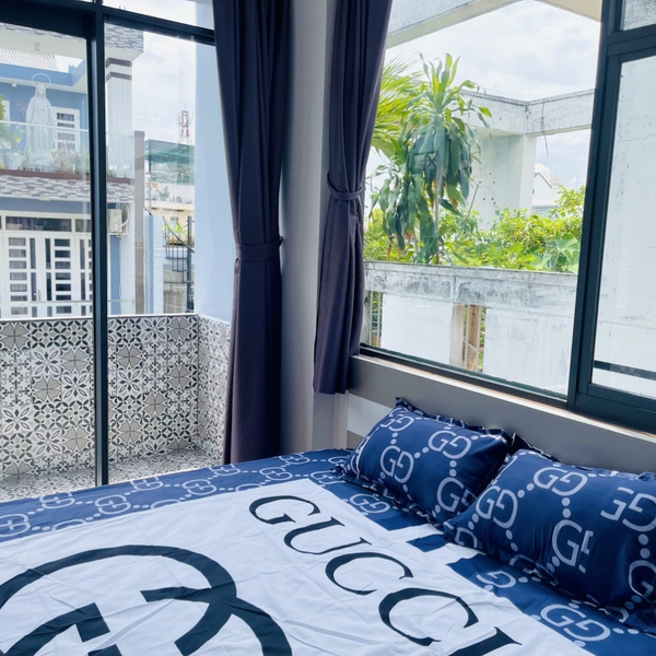 Studio with balcony | Huynh Van Banh St, Phu Nhuan