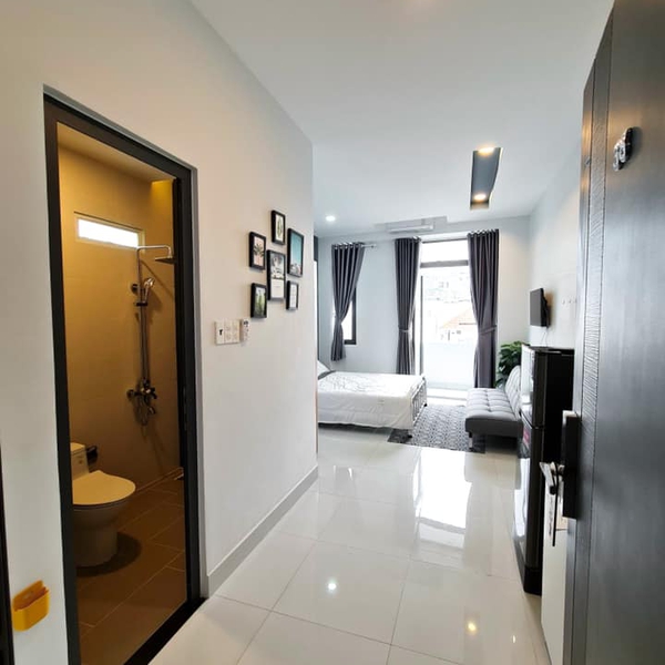 Nice studio in the center of PHU NHUAN DISTRICT, elevator, balcony 