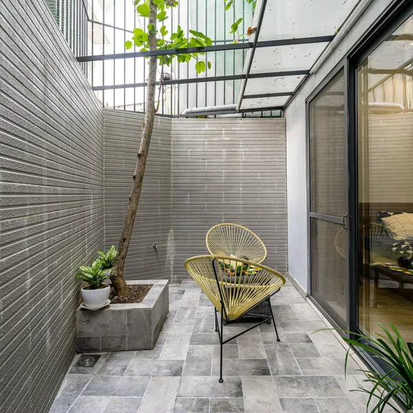 Studio with small garden in Binh Thanh | 30m2 | Fully Furnished