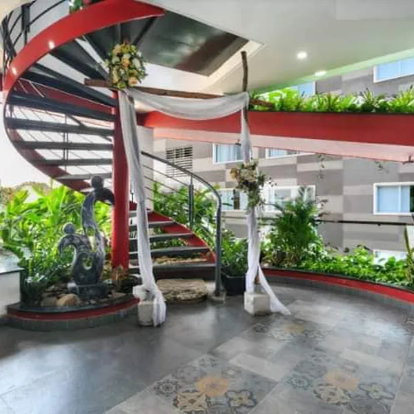 Studio penthouse in District 3 | Gym| Pool |  Full services | Good location in the center 