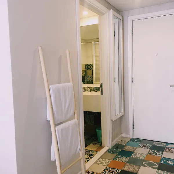 Bright Apartment | 64m2 | Binh Thanh | Balcony, kitchen, sofa & desk | Pool on the roof