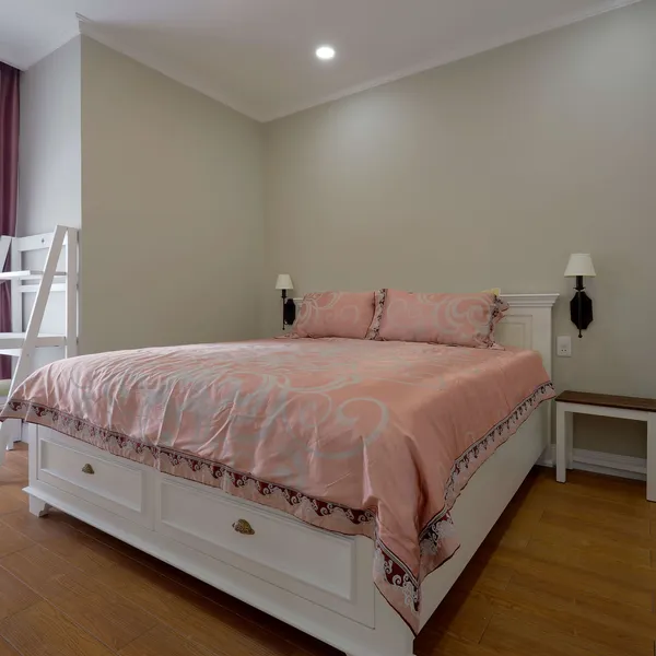 Apartment with balcony in Thao Dien | Swmimming Pool & Gym | 5th Floor