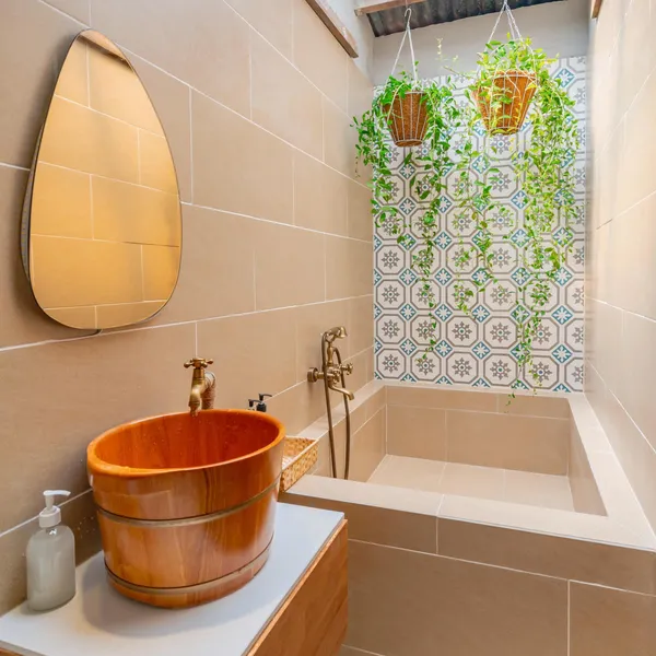  2BR apartments, 2 queen beds, 2 private bathrooms, 75sqm | Da Kao, D1 | Fully Furnished