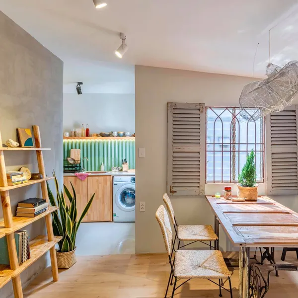  2BR apartments, 2 queen beds, 2 private bathrooms, 75sqm | Da Kao, D1 | Fully Furnished