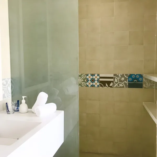 Two-Bedroom Apartment | 140m2 | Binh Thanh | Balcony, kitchen, sofa & desk | Pool on the roof