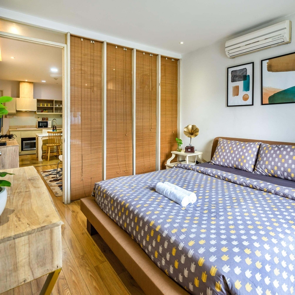 2-Bedroom Apartment in Phu Nhuan with elevators that open directly into them | Balcony | 65m2