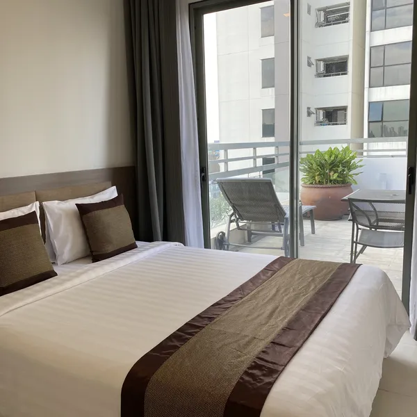 Penthouse 1-Bedroom Serviced Apartment | Thao Dien | 70m2 | Big balcony