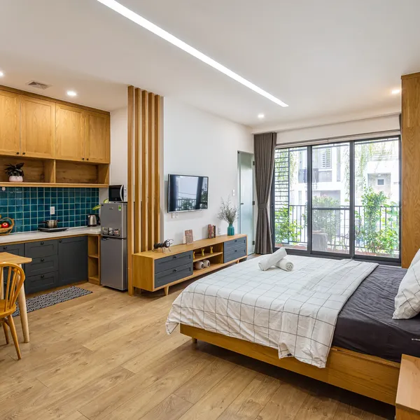 Green Studio with Balcony | Binh Thanh| View Landmark 81 
