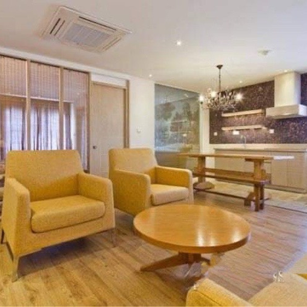 Apartment with bathub for rent in Phu Nhuan | 70m2 | Fully Furnished 