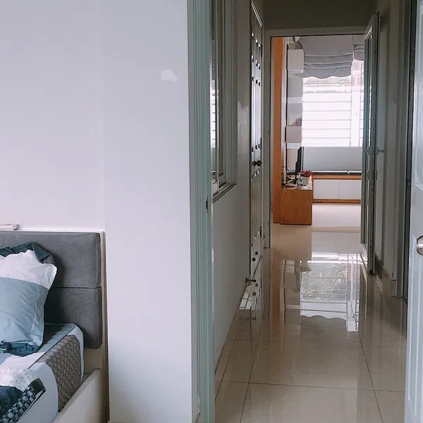 Two-bedroom apartment | 90m2 | Balcony | Big windows | Da Kao, D1
