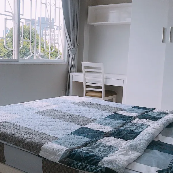 Two-bedroom apartment | 90m2 | Balcony | Big windows | Da Kao, D1