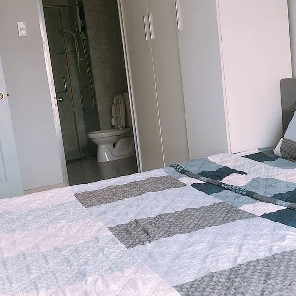 Two-bedroom apartment | 90m2 | Balcony | Big windows | Da Kao, D1