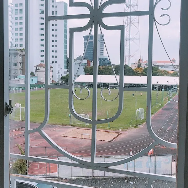 Two-bedroom apartment | 90m2 | Balcony | Big windows | Da Kao, D1