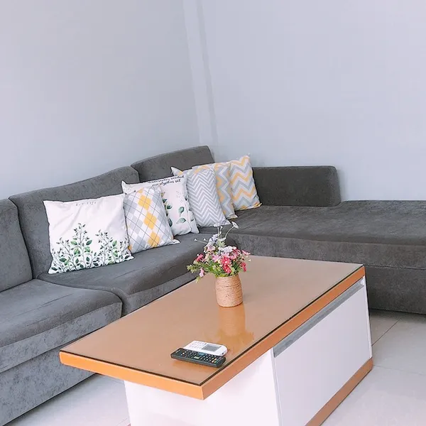 Two-bedroom apartment | 90m2 | Balcony | Big windows | Da Kao, D1