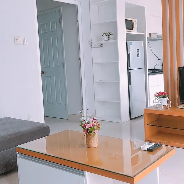 Two-bedroom apartment | 90m2 | Balcony | Big windows | Da Kao, D1