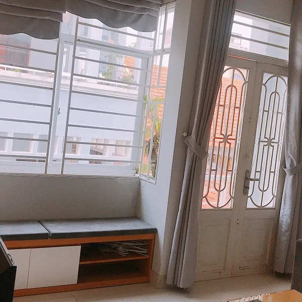 Two-bedroom apartment | 90m2 | Balcony | Big windows | Da Kao, D1