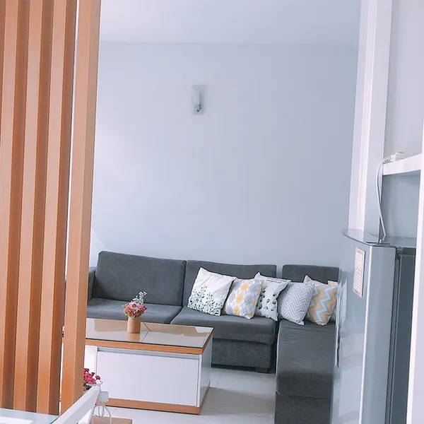 Two-bedroom apartment | 90m2 | Balcony | Big windows | Da Kao, D1