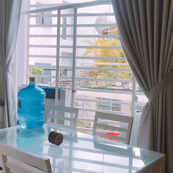 Two-bedroom apartment | 90m2 | Balcony | Big windows | Da Kao, D1