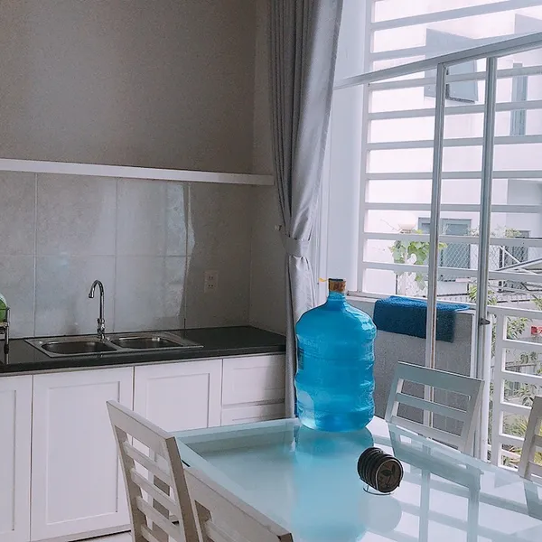 Two-bedroom apartment | 90m2 | Balcony | Big windows | Da Kao, D1