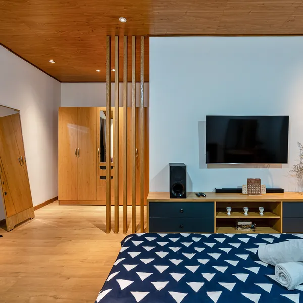 Stunning apartment,2 balconies, 100 sqm, whole 3rd floor