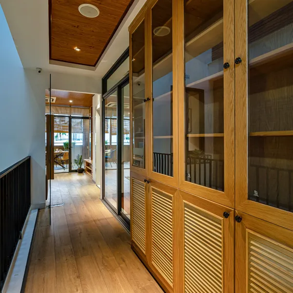 Stunning apartment,2 balconies, 100 sqm, whole 3rd floor