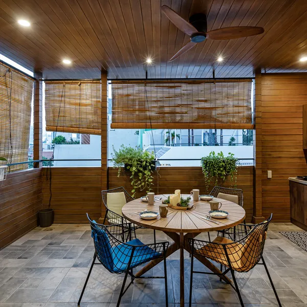 Stunning apartment,2 balconies, 100 sqm, whole 3rd floor