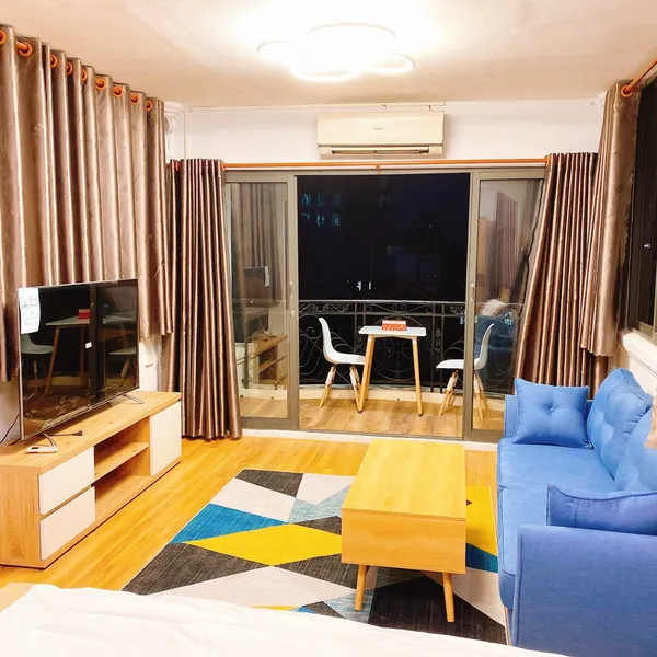 Penthouse on Dinh Tien Hoang St, D1 - one bedroom and one room for kitchen -whole 5th floor - 65 sqm 