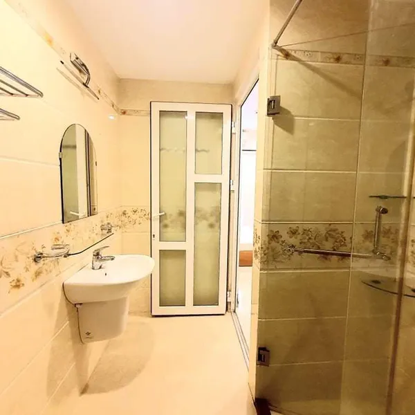 𝗦𝘁𝘂𝗱𝗶𝗼 𝗶𝗻 𝗕𝗶𝗻𝗵 𝗧𝗵𝗮𝗻𝗵, 𝗽𝗿𝗶𝘃𝗮𝘁𝗲 𝗸𝗶𝘁𝗰𝗵𝗲𝗻, 𝗿𝗼𝗼𝗳𝘁𝗼𝗽 𝗰𝗵𝗶𝗹𝗹𝗶𝗻𝗴 