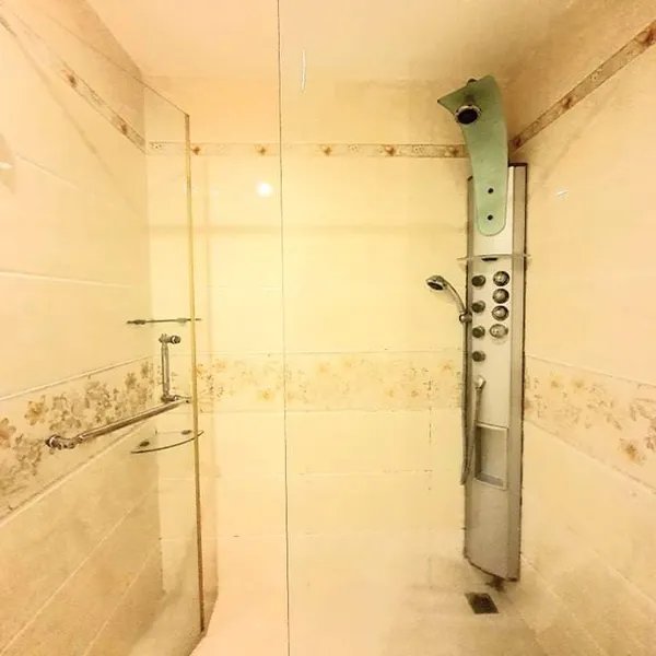 𝗦𝘁𝘂𝗱𝗶𝗼 𝗶𝗻 𝗕𝗶𝗻𝗵 𝗧𝗵𝗮𝗻𝗵, 𝗽𝗿𝗶𝘃𝗮𝘁𝗲 𝗸𝗶𝘁𝗰𝗵𝗲𝗻, 𝗿𝗼𝗼𝗳𝘁𝗼𝗽 𝗰𝗵𝗶𝗹𝗹𝗶𝗻𝗴 