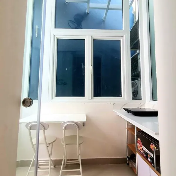 𝗦𝘁𝘂𝗱𝗶𝗼 𝗶𝗻 𝗕𝗶𝗻𝗵 𝗧𝗵𝗮𝗻𝗵, 𝗽𝗿𝗶𝘃𝗮𝘁𝗲 𝗸𝗶𝘁𝗰𝗵𝗲𝗻, 𝗿𝗼𝗼𝗳𝘁𝗼𝗽 𝗰𝗵𝗶𝗹𝗹𝗶𝗻𝗴 