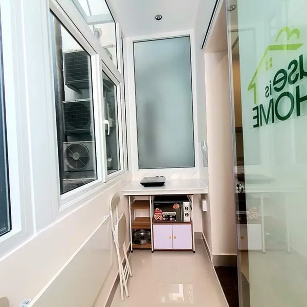 𝗦𝘁𝘂𝗱𝗶𝗼 𝗶𝗻 𝗕𝗶𝗻𝗵 𝗧𝗵𝗮𝗻𝗵, 𝗽𝗿𝗶𝘃𝗮𝘁𝗲 𝗸𝗶𝘁𝗰𝗵𝗲𝗻, 𝗿𝗼𝗼𝗳𝘁𝗼𝗽 𝗰𝗵𝗶𝗹𝗹𝗶𝗻𝗴 