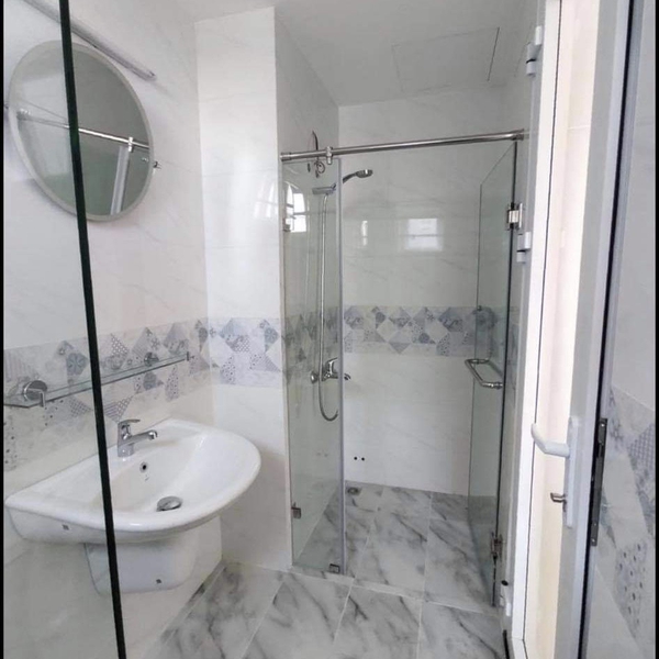 𝐔𝐧𝐟𝐮𝐫𝐧𝐢𝐬𝐡𝐞𝐝 𝟐-𝐛𝐞𝐝𝐫𝐨𝐨𝐦 𝐢𝐧 𝐂𝐨𝐧𝐢𝐜 𝐑𝐢𝐯𝐞𝐫𝐬𝐢𝐝𝐞, 𝐃𝟖, 𝟔𝟕𝐦𝟐 