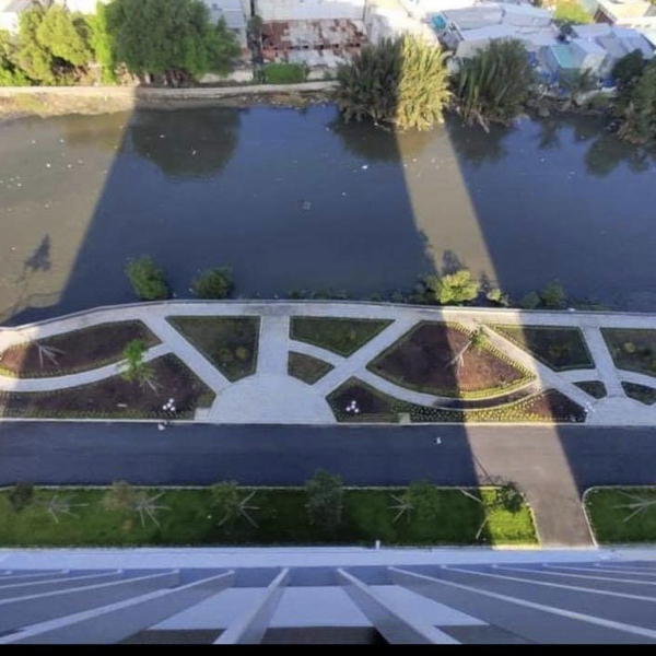 𝐔𝐧𝐟𝐮𝐫𝐧𝐢𝐬𝐡𝐞𝐝 𝟐-𝐛𝐞𝐝𝐫𝐨𝐨𝐦 𝐢𝐧 𝐂𝐨𝐧𝐢𝐜 𝐑𝐢𝐯𝐞𝐫𝐬𝐢𝐝𝐞, 𝐃𝟖, 𝟔𝟕𝐦𝟐 