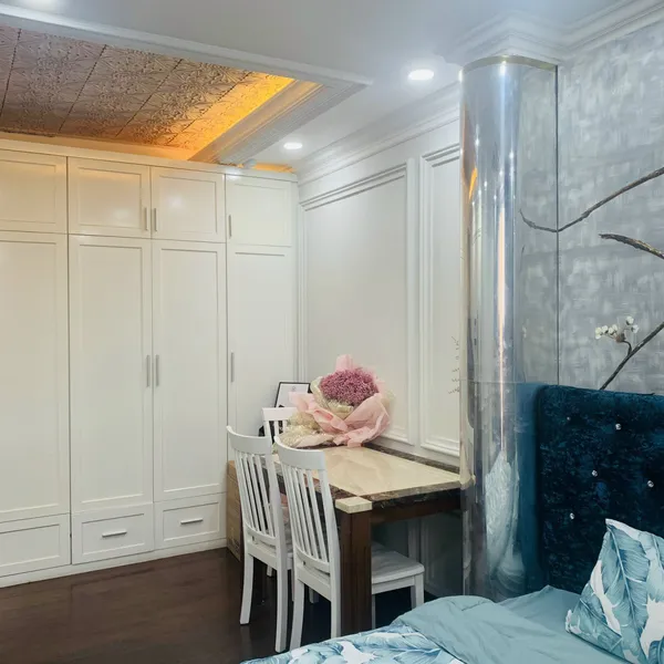 Studio with balcony 40m2, in District 1