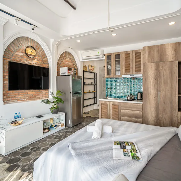 Top Studio with balcony, 35m2 in District 3 near Tan Dinh market