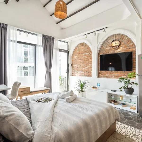 Top Studio with balcony, 35m2 in District 3 near Tan Dinh market