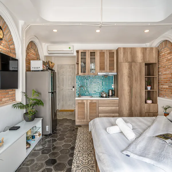 Top Studio with balcony, 35m2 in District 3 near Tan Dinh market