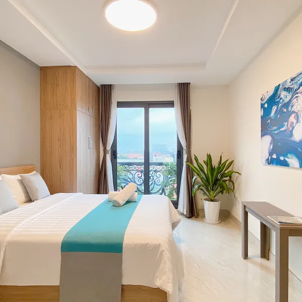 3-Bedroom Serviced Apartment in Thao Dien, D2, pool and gym on the roof