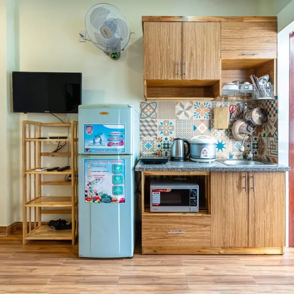 Wooden floor studio in District 1, 30m2, balcony , Fully furnished