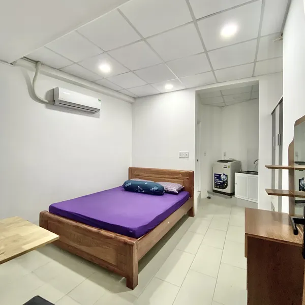 Studio in D3 (near District 10) | near Le Thi Rieng park| 4th floor