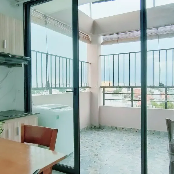 Penthouse Duplex in Binh Thanh | Nice View | 2 Balconies 