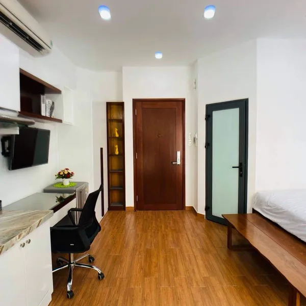 GREENERY SERVICED APARTMENT FULL UTILITIES IN D3/ Gym/ Pool/ Full services/Good location in the center 