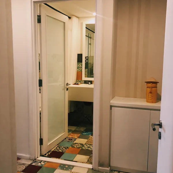 Bright Apartment | 64m2 | Binh Thanh | Balcony, kitchen, sofa & desk | Pool on the roof